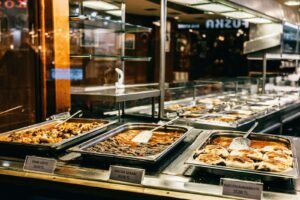 Restaurante self-service: como aumentar o faturamento apostando no marketing digital?