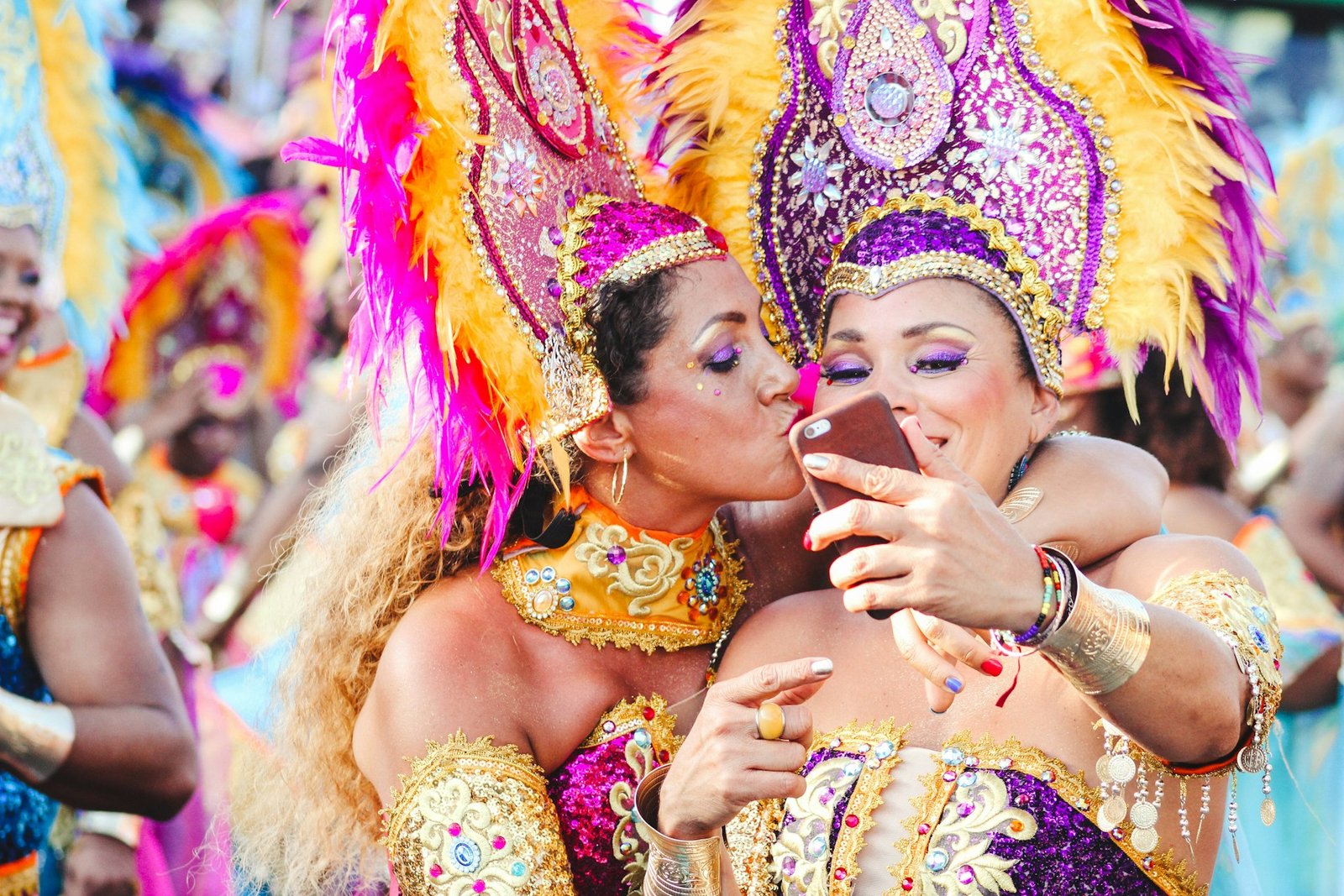 Carnaval 2024: como não perder vendas nos dias de folia
